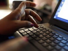 Олон нийтийн сүлжээнд утасны дугаараа үлдээснээс болж залилангийн хохирогч болж байна