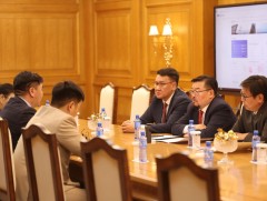 Ерөнхий сайд Г.Занданшатар суулт зарлаж буй багш нарын төлөөлөлтэй уулзлаа