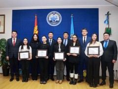 Оюутны “Менторшип” хөтөлбөрт шалгарсан “Байгаль 360” шилдэг төсөлд ногоон хөгжлийн хороо тэтгэлэг ..