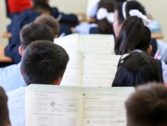 Хүүхдийн сурч боловсрох эрх бүрэн хангагдахгүй байна