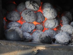 Угаарын хийн эрсдэлээс сэргийлж, яндан, зуухны аюулгүй байдлыг шалгаарай