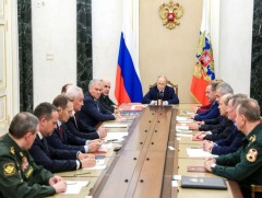 В.Путин цөмийн туршилтад бэлтгэх нь зүйтэй эсэхийг судлахыг даалгажээ