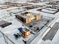 Партизанд 280 хүүхдийн хүчин чадалтай бага сургууль, цэцэрлэгийн цогцолборыг улсын комисс хүлээн а..