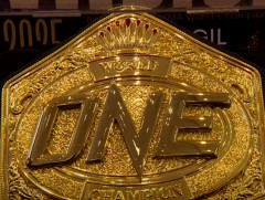 Гавьяат тамирчин Ж.Нарантунгалаг, Б.Энх-Оргил нар дэлхийн аваргын бүсээ олон нийтэд танилцууллаа