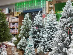 Хиймэл гацуурыг хуванцар материалаар хийдэг тул гал гарвал богино хугацаанд шатдаг