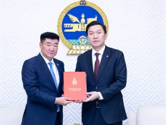 Төрийн өмчийг хувьчлах, олон нийтэд нээлттэй арилжаалахтай холбоотой тогтооолын төслийг өргөн мэдү..