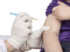 Сэлэнгэ аймагт улаанбурхан өвчнөөс урьдчилан сэргийлэх вакцин хийж байна