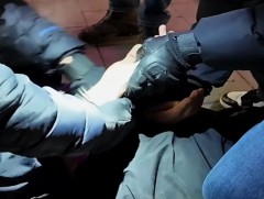 900 хүн нэг удаа хэрэглэх хэмжээний сэтгэцэд нөлөөт бодис биедээ авч явсан олны танил иргэнийг бар..