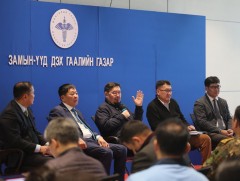 Г.Занданшатар: Замын-Үүд сумыг хотын статустай болгож, хил гааль дахь авлигыг тасдах замаар эх орн..