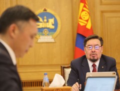 Нийслэл, дүүргийн татварын газрын дарга нарт хариуцлага тооцож, ажлаас нь чөлөөлөхийг Ерөнхий сайд..