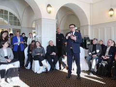 Г.Занданшатар: Сурагч бүрийн онцлогт нийцүүлсэн, хиймэл оюунд суурилсан “туслах багш” хөгжүүлж байна