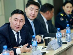 Гэр хорооллын “Хар цэг”-үүдийг камержуулах хүрээнд нийслэлийн есөн дүүргийн ИТХ-ын дарга нартай уу..