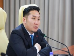 З.Төмөртөмөө: Иргэд 103 дугаарт дуудлага өгөөд, гурван цаг хүлээж байна