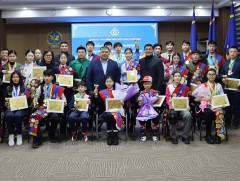 Спортын шилдэг өсвөрийн тамирчдыг тус бүр 1 сая төгрөгөөр урамшууллаа