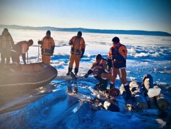 Нуурын толио болон голын нийт уртын дагууд мөсний зузаан харилцан адилгүй байна
