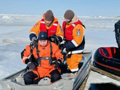 Буйр нуурт живсэн тээврийн хэрэгслиийг 6 метрийн гүнээс татан гаргалаа