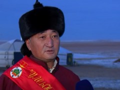 Дундговь аймгийн Дэлгэрцогт сумын малчин А.Эрдэнэбат, Д.Энхмаа нар 