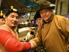 Сар шинийн сорилго барилдаанд Б.Орхонбаяр арслан түрүүллээ