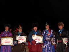 Чансаа өндөр адуучдын наадам Сүхбаатар аймгийн Эрдэнэцагаан суманд боллоо