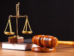 Мөрийтэй тоглоом зохион байгуулж, мөнгө угаасан хэргийг шүүхэд шилжүүлжээ