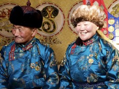 Ховд аймгийн Булган сумын малчин С.Батсуурийнх Улсын аварга малчин боллоо