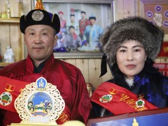 Булган аймгийн Тэшиг сумын Харгал багийн малчин Д.Отгондорж, П.Отгонжаргал нар 