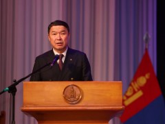 Зэвсэгт хүчний 100 алба хаагчийг байрны урьдчилгаа 20 сая төгрөгөөр шагналаа