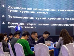 Ажлын хэсгийн гишүүд бизнес эрхлэгчдийн төлөөлөлтэй уулзлаа