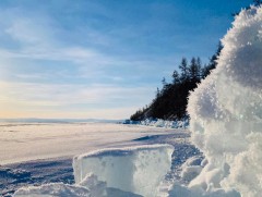 Хөвсгөл нуур Монгол орны гадаргын усны нөөцийн 74.6 хувийг дангаараа бүрдүүлдэг