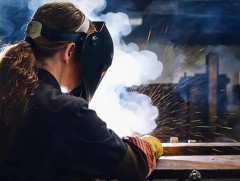 Охид гагнуур, мужаан, цахилгаанчин зэрэг мэргэжлээр суралцах нь нэмэгдэж байна 