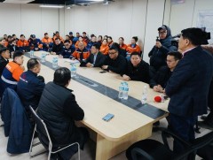 Гашуунсухайт өртөө болон шилжүүлэн ачих терминалын үйл ажиллагаатай танилцаж байна