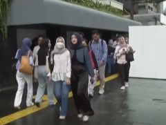 Индонез Улс 16 хүртэл насныхан цахим сүлжээ ашиглахыг хязгаарлах журам мөрдөж эхлэв 