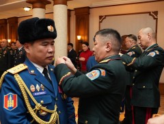 Онцгой байдлын байгууллагаас зургаан хурандаа цолтон төрлөө