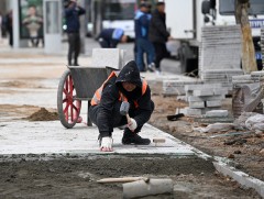 Өнөөдрийн байдлаар таван байршилд явган хүний зам шинэчлэх ажил үргэлжилж байна