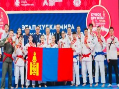 Олон Улсын тэмцээнээс Алт, Мөнгө, Хүрэл медалийг хүртлээ
