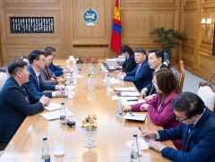 Улсын төсвийн төслийг боловсруулахад Үйлдвэрчний эвлэлийн санал, байр суурийг тусгаж ажиллахыг Зас..