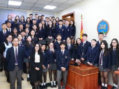 Дөрөвдүгээр сард 5356 иргэн Улсын Их Хурлын үйл ажиллагаа, Төрийн ордонтой танилцах аялалд оролцжээ