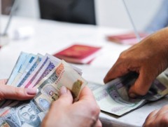 Хоёр ахмад тутмын нэг нь 769 мянган төгрөгийн тэтгэвэр авч байна