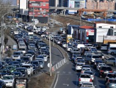 Энэ сарын 15-наас эхэлж тээврийн хэрэгслийн улсын дугаарын тэгш, сондгой ангиллаар хөдөлгөөнд орол..