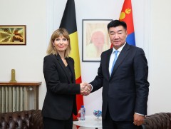 УИХ-ын дарга С.Бямбацогтод Европын парламентын гишүүн, Гадаад бодлогын байнгын хорооны дэд дарга Х..