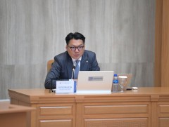 Зөвшөөрлийн шинжтэй 103 бүртгэлээс нийслэлийн бизнес эрхлэгчдийг чөлөөллөө